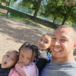 Meet your Posher, Derrick